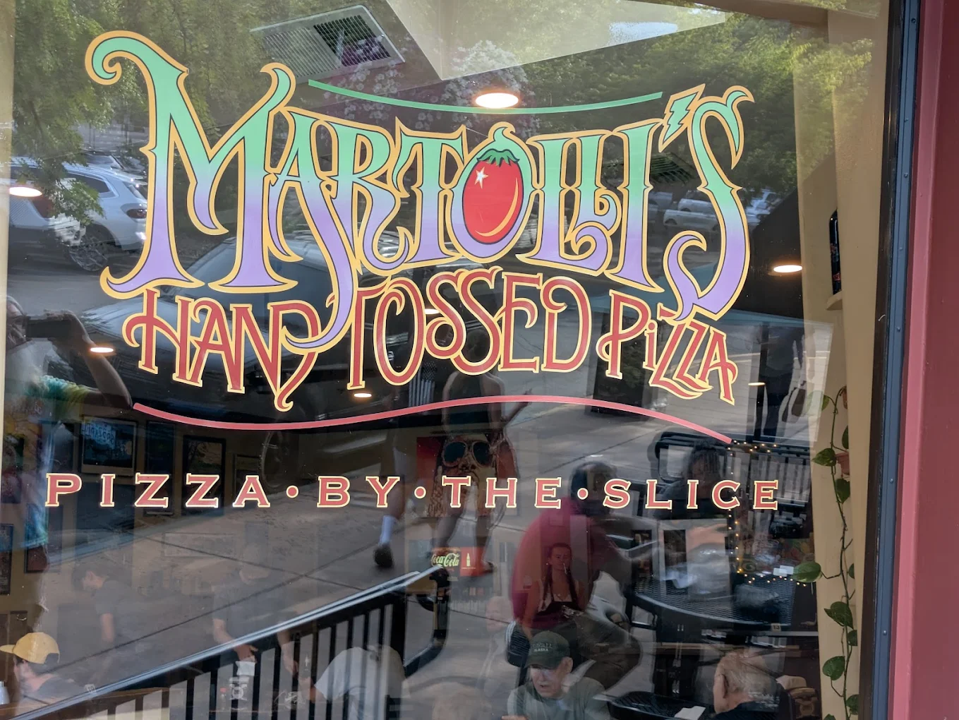 Martolli's Hand Tossed Pizza