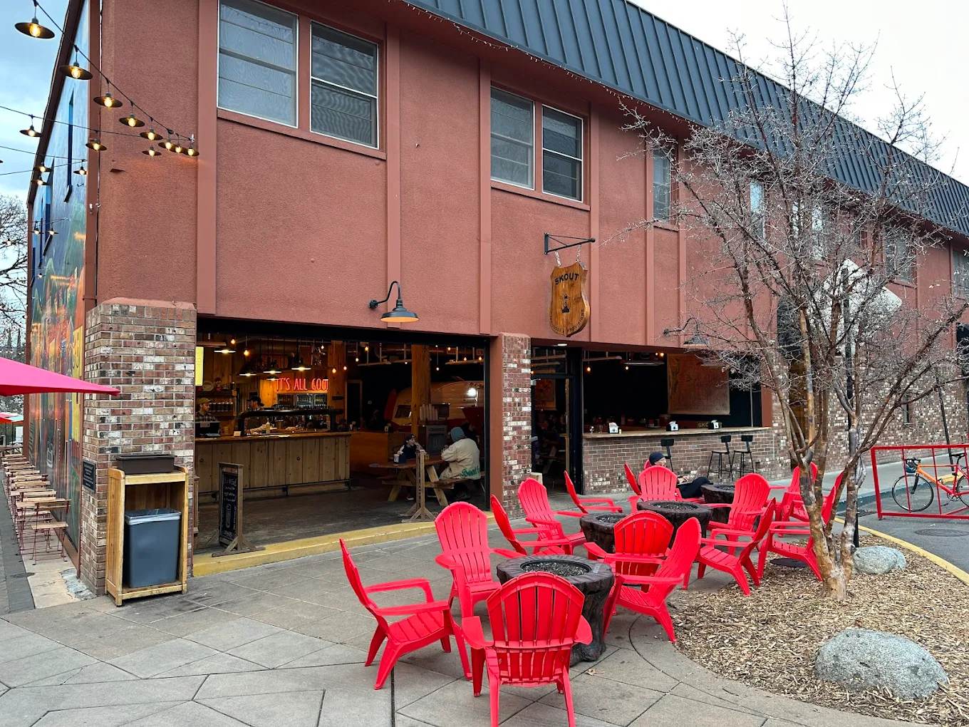Skout Taphouse & Provisions